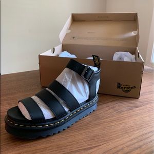 BRAND NEW BLAIRE HYDRO LEATHER DOC MARTENS